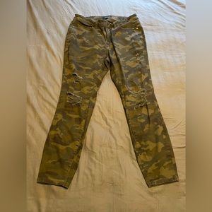 Judy Blue Camo Skinny Size 14W